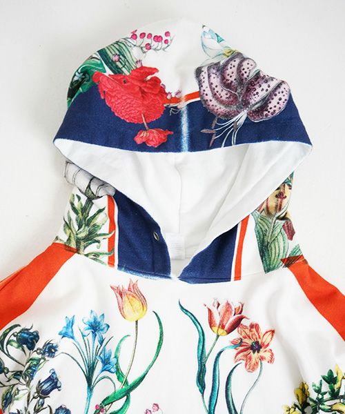 AHCAHCUM あちゃちゅむ.フラワーラインパーカー