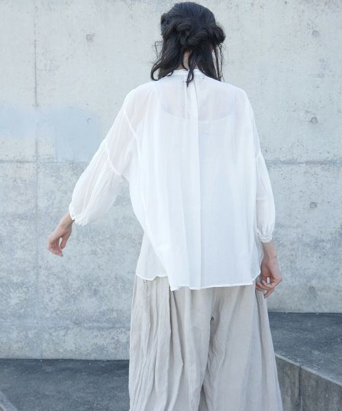 suzuki takayuki.スズキタカユキ.puff-sleeve blouse[S201-15/nude]