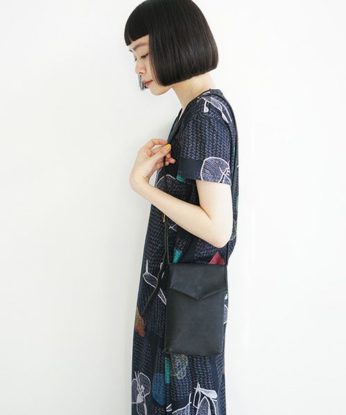 ohta オオタ.black slim letter bag[ac-21B8]