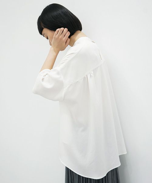 JUN OKAMOTO ジュンオカモト .真夏の空飛ぶ積乱雲のようなブラウス[TOP-33228]