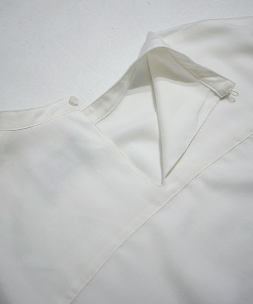 JUN OKAMOTO ジュンオカモト .真夏の空飛ぶ積乱雲のようなブラウス[TOP-33228]