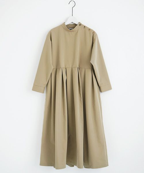 Mochi.モチ.hight neck tuck dress [khaki beige]