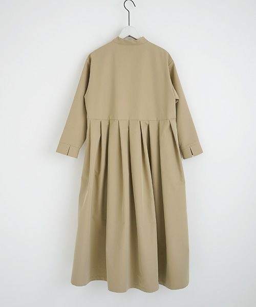 Mochi.モチ.hight neck tuck dress [khaki beige]
