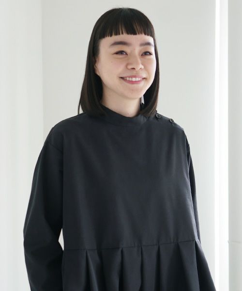 Mochi.モチ.hight neck tuck dress [black]