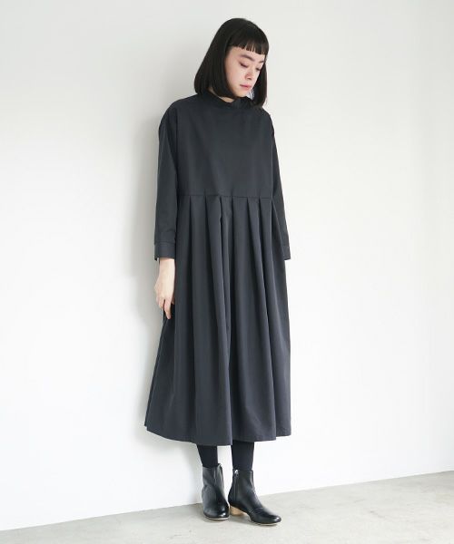 Mochi.モチ.hight neck tuck dress [black]