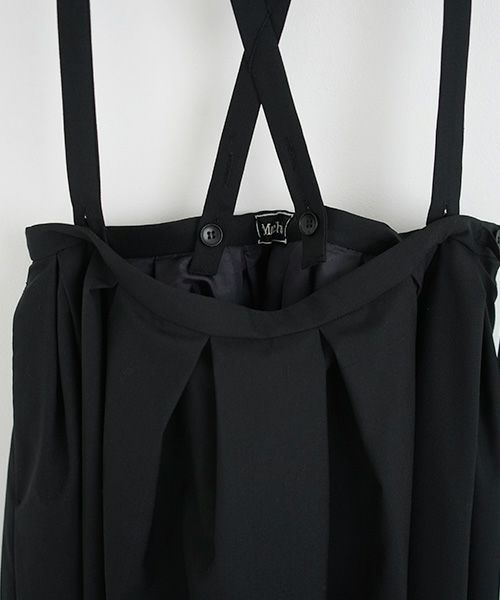 Mochi.モチ.suspender skirt [black]