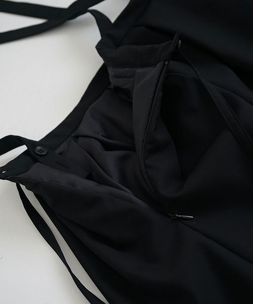 Mochi.モチ.suspender skirt [black]