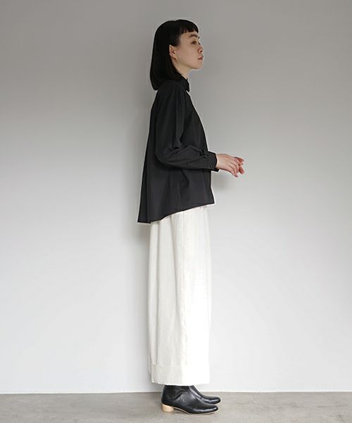 Mochi.モチ.cropped wide pants [off white]