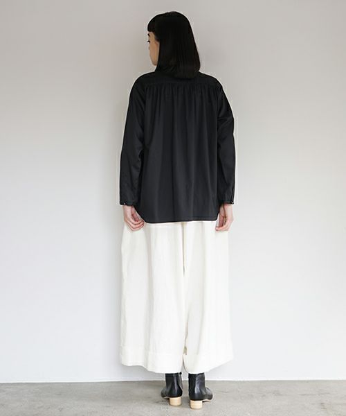 Mochi.モチ.cropped wide pants [off white]