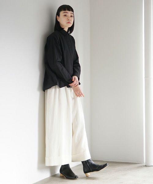 Mochi.モチ.cropped wide pants [off white]