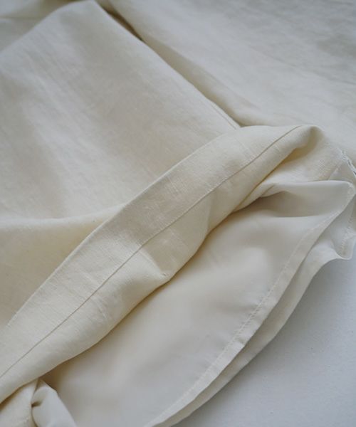 Mochi.モチ.cropped wide pants [off white]