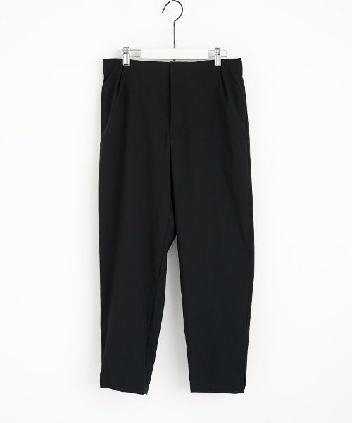 Mochi.モチ.tapered pants [black]