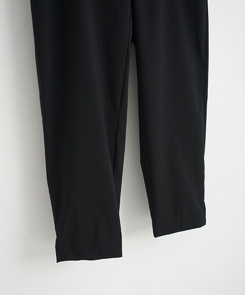 Mochi.モチ.tapered pants [black]
