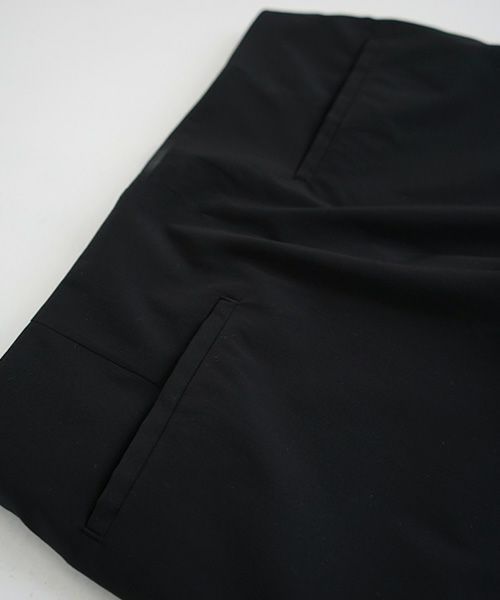 Mochi.モチ.tapered pants [black]