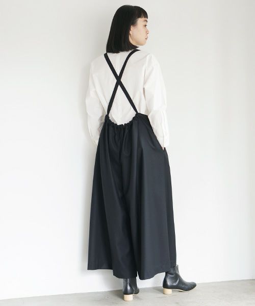 Mochi.モチ.suspender wide pants [black]