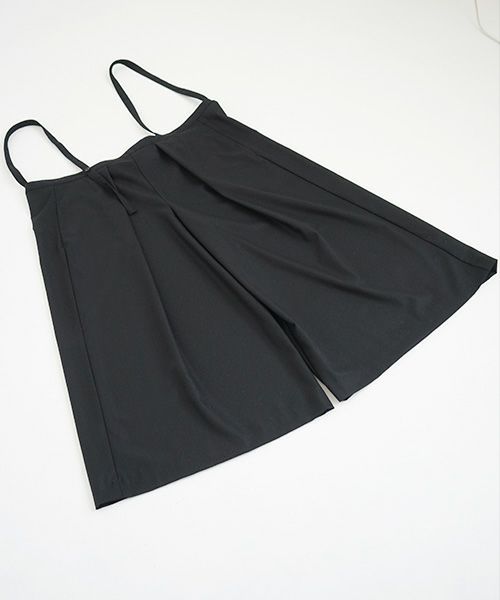 Mochi.モチ.suspender wide pants [black]