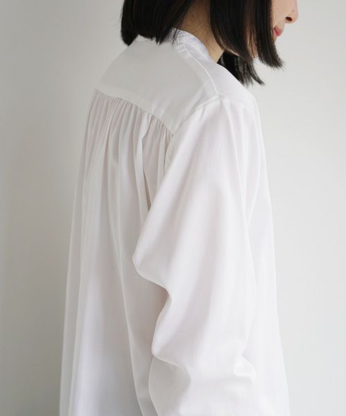 Mochi.モチ.no collar shirt [white]