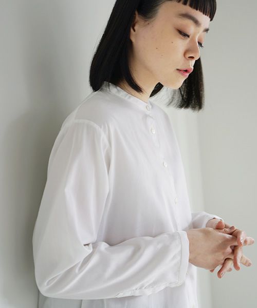 Mochi.モチ.no collar shirt [white]