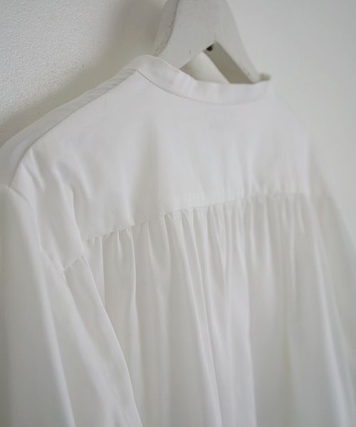 Mochi.モチ.no collar shirt [white]