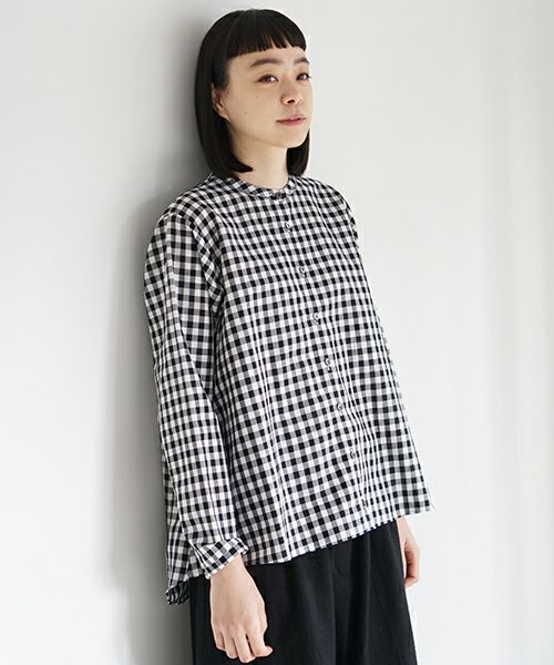 Mochi.モチ.no collar shirt [gingham check]