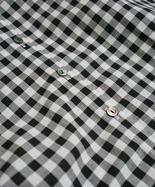 Mochi.モチ.no collar shirt [gingham check]