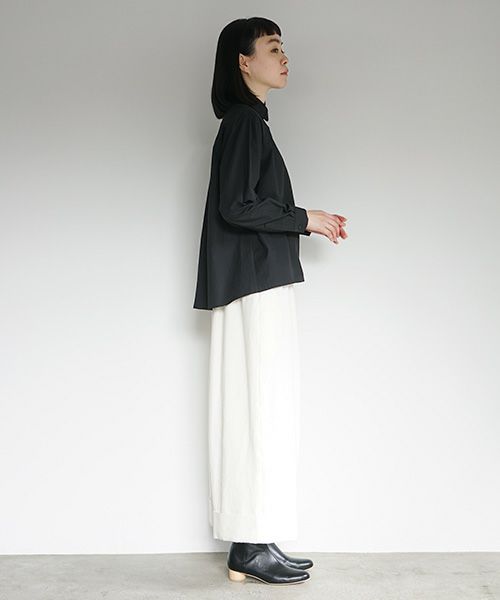 Mochi.モチ.tucked shirt [black]