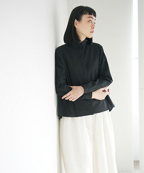 Mochi.モチ.tucked shirt [black]