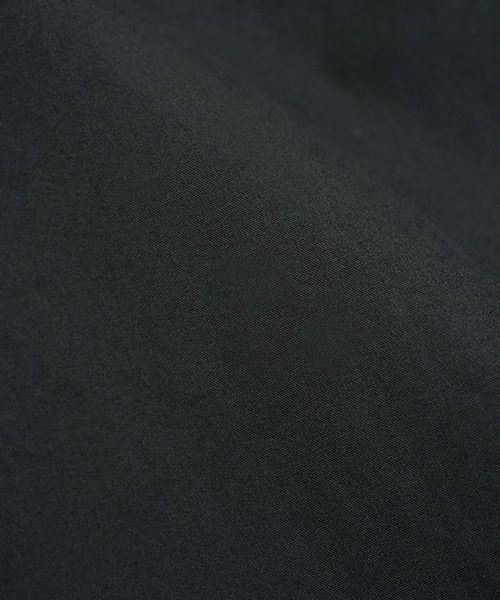 Mochi.モチ.tucked shirt [black]