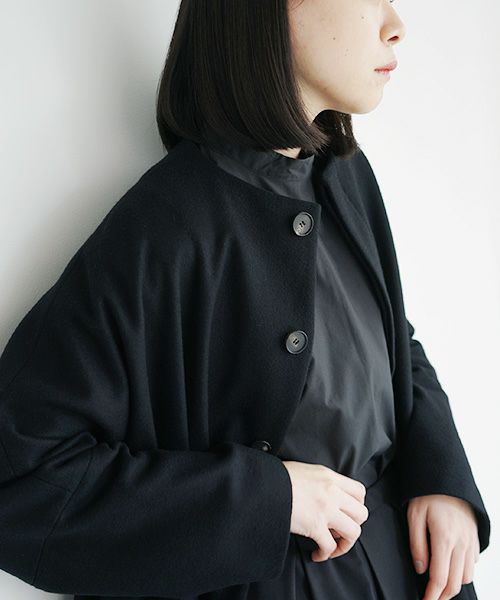 Mochi.モチ.no collar coat [black]