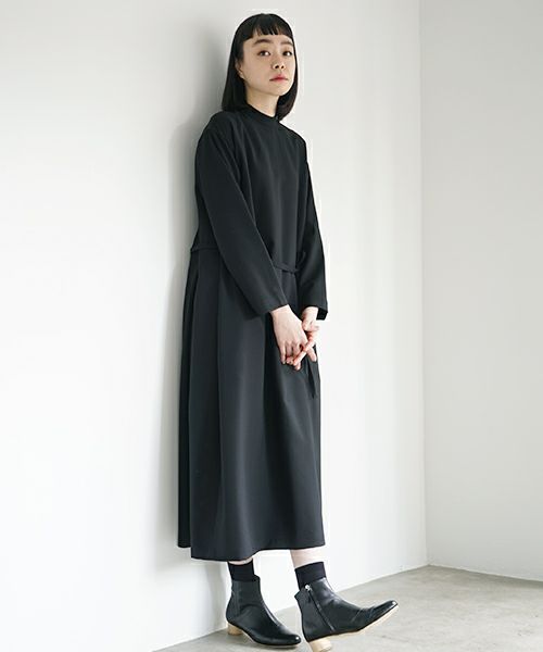 Mochi<br>モチ<br>high neck dress [black]<br>ブラックドレス