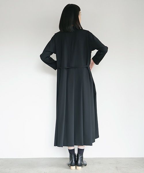 Mochi モチ high neck dress [black]