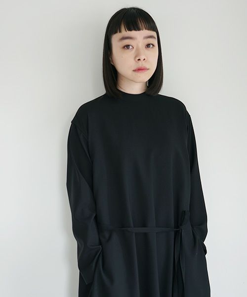 Mochi<br>モチ<br>high neck dress [black]<br>ブラックドレス