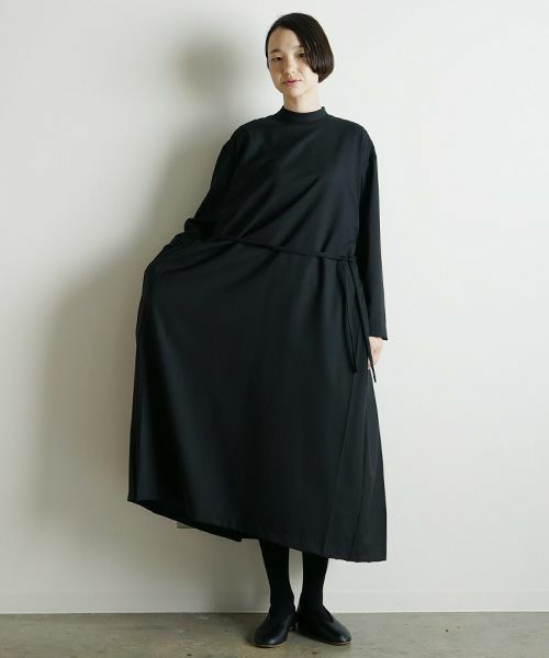 Mochi<br>モチ<br>high neck dress [black]<br>ブラックドレス