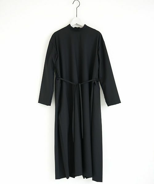 Mochi<br>モチ<br>high neck dress [black]<br>ブラックドレス
