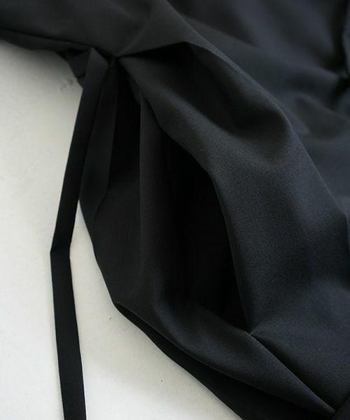 Mochi<br>モチ<br>high neck dress [black]<br>ブラックドレス