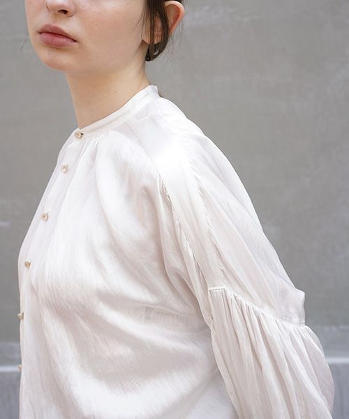 suzuki takayuki.スズキタカユキ.puff-sleeve blouse[A211-02/nude]