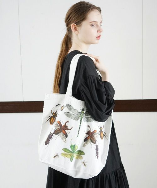 AHCAHCUM.あちゃちゅむ.昆虫図鑑トート[01-203-4502]