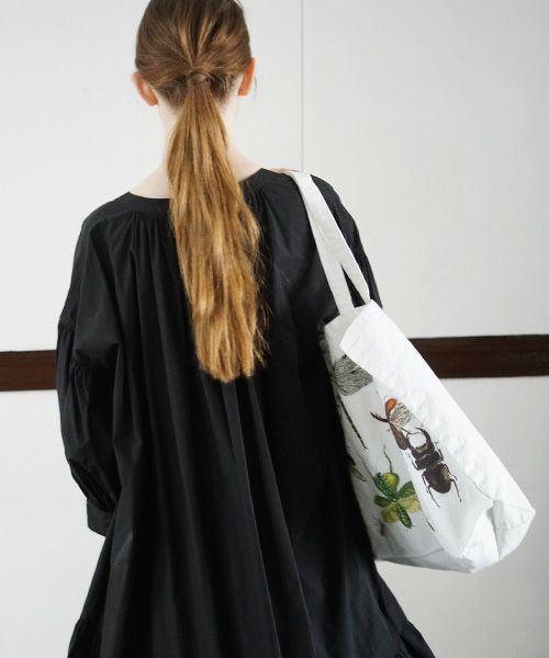 AHCAHCUM.あちゃちゅむ.昆虫図鑑トート[01-203-4502]