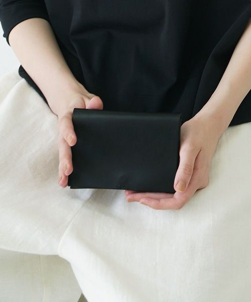 nejicommu.ネジコミュ.MATTER FLAP WALLET [BLACK]