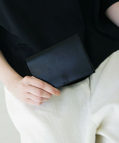 nejicommu.ネジコミュ.MATTER FLAP WALLET [BLACK]