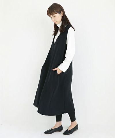 Mochi / home&milesモチ / ホーム＆マイルズv-neck one piece [black