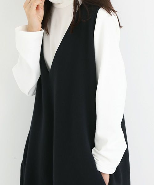 Mochi / home&miles.モチ / ホーム＆マイルズ.v-neck one piece [black]
