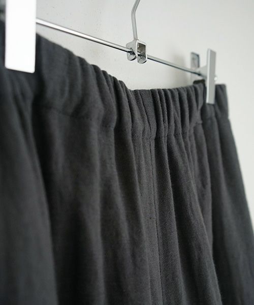 Mochi / home&miles.モチ / ホーム＆マイルズ.wide pants [dark grey・]