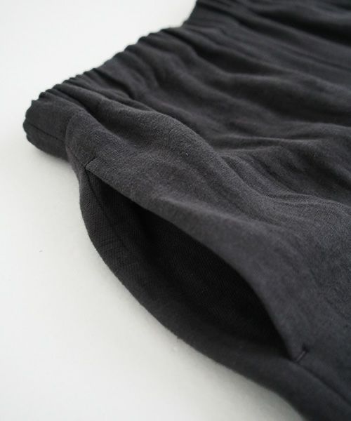 Mochi / home&miles.モチ / ホーム＆マイルズ.wide pants [dark grey・]
