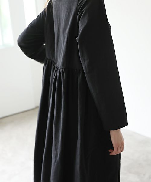 Mochi / DRESSING .coat dress[black]