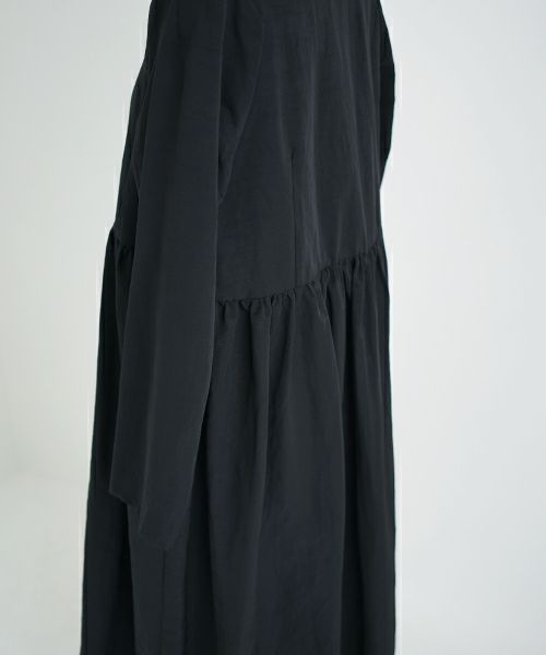 Mochi / DRESSING .coat dress[black]