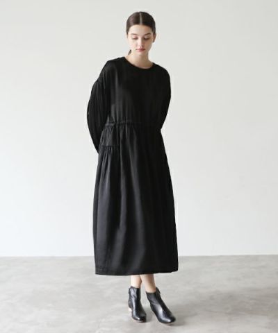 Mochi モチ trapeze dress [black]