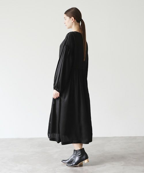 Mochi / DRESSING .silk cotton gather dress [black]