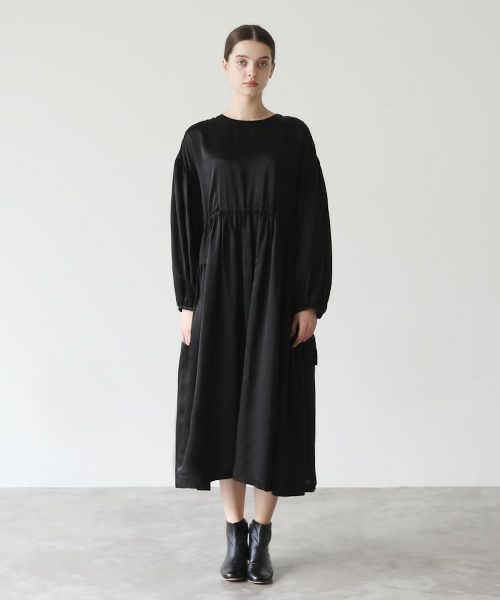 Mochi / DRESSING .silk cotton gather dress [black]