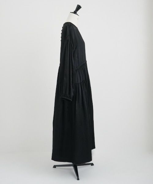 Mochi / DRESSING .silk cotton gather dress [black]
